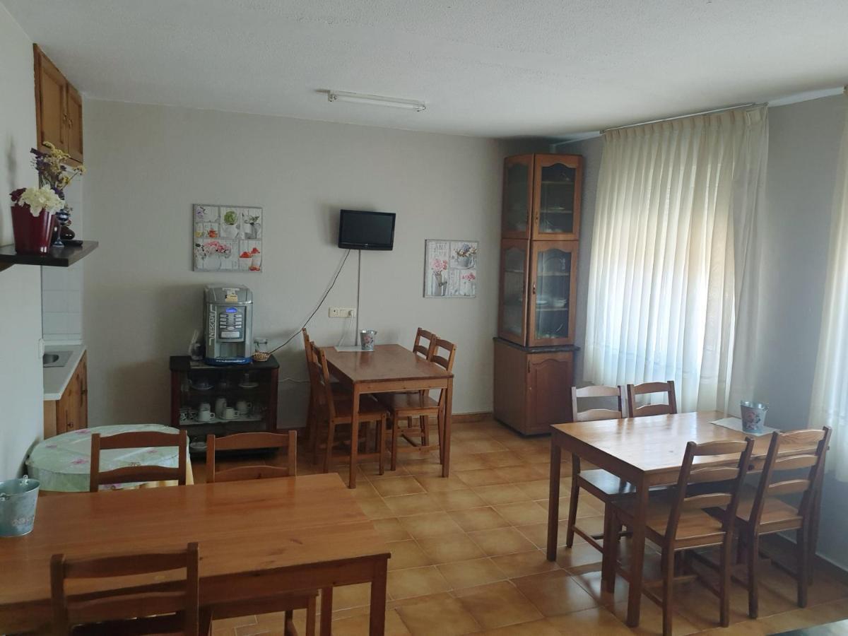 Hostal Puente Azud Aviles Luaran gambar